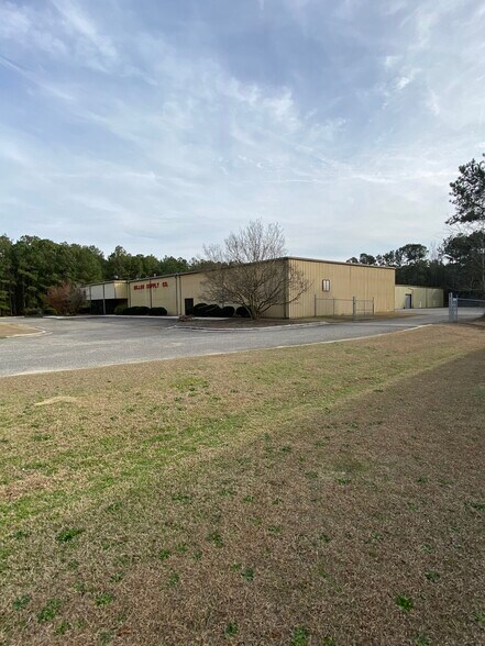 More Photos Of 21720 Martin Luther King Hwy, Maxton Industrial For Sale