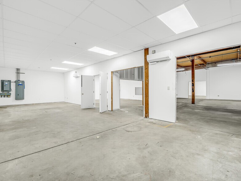 More Photos Of 5645 E Clinton Ave, Fresno Manufacturing For Lease