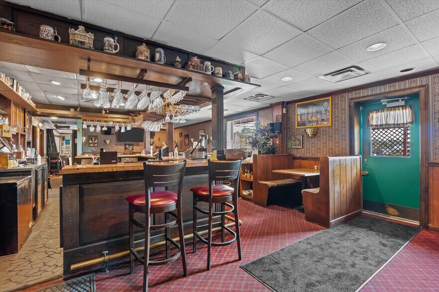 More Photos Of 3044 Deans Bridge Rd, Augusta Restaurant For Sale