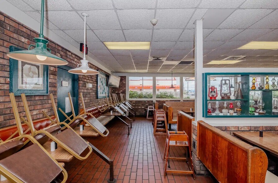 More Photos Of 4201 N Navarro St, Victoria Fast Food For Sale