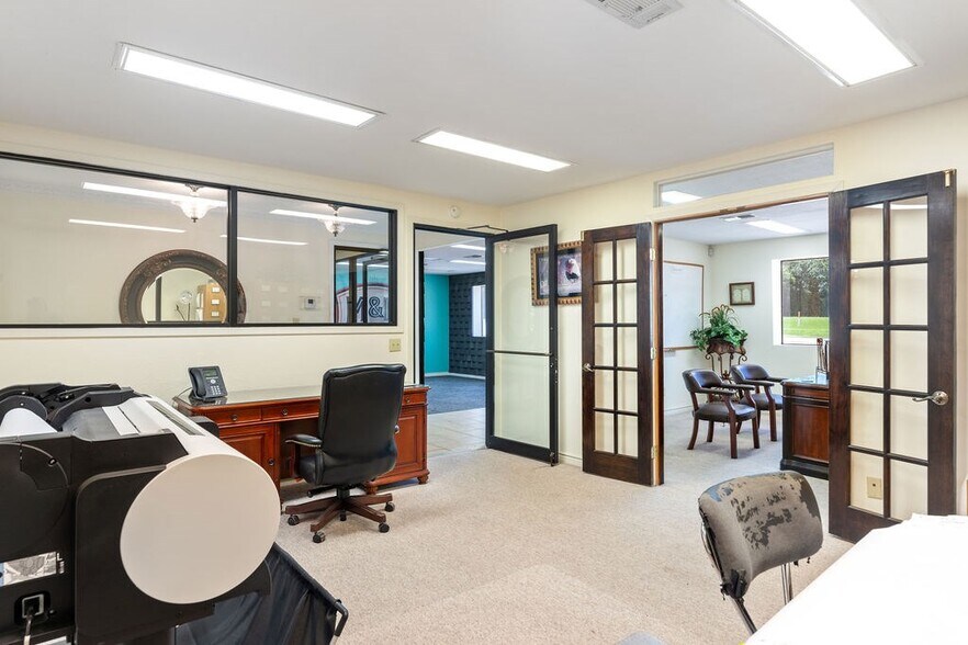 More Photos Of 2524 US Highway 96 N, Center Warehouse For Sale