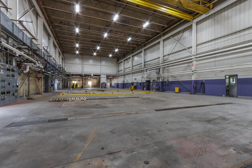 More Photos Of 301 W Military Rd, Rothschild Warehouse For Lease
