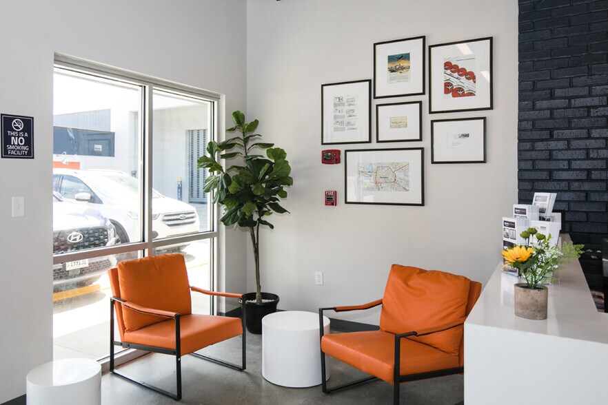 More Photos Of 1699 Airways Blvd, Memphis Self Storage For Sale