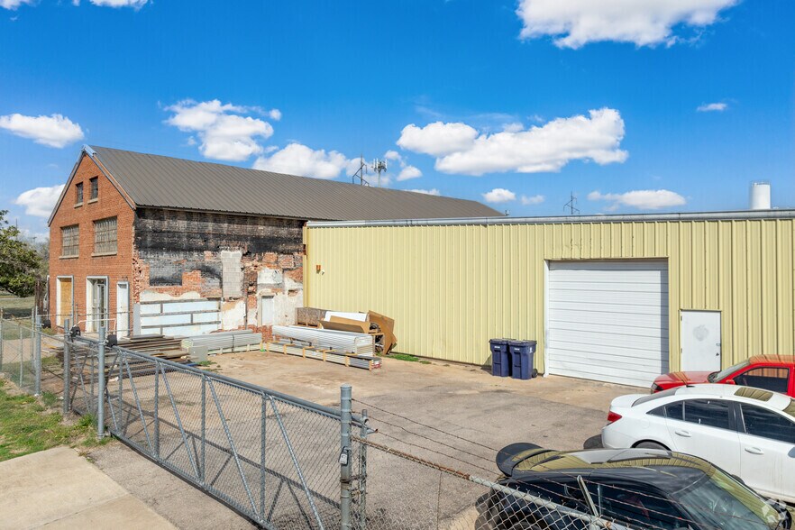 More Photos Of 711-725 SW 4th St, Oklahoma City Service For Sale