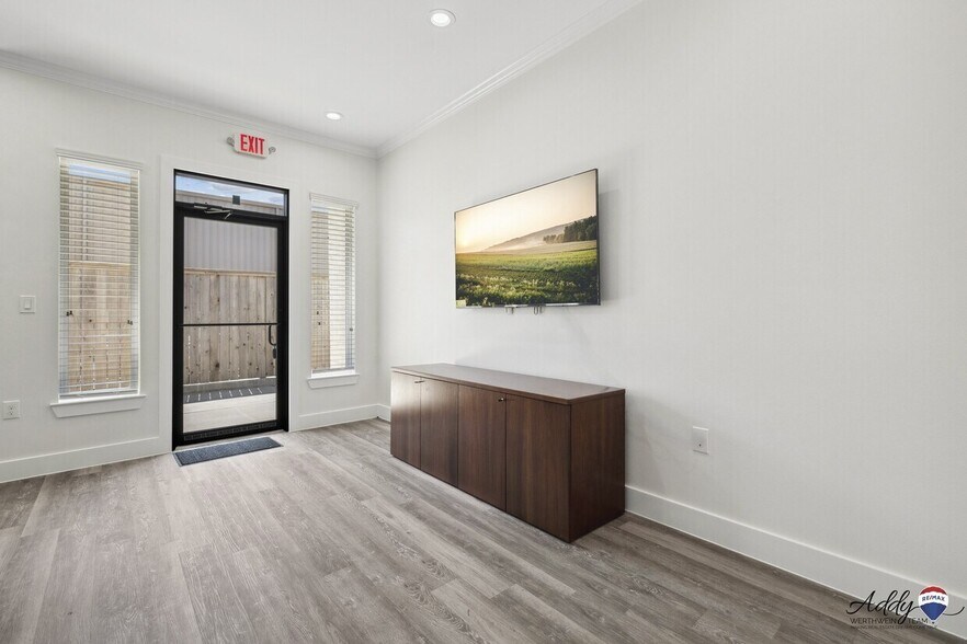 More Photos Of 18940 Kuykendahl Rd, Spring Office For Sale