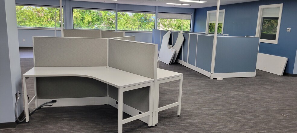 More Photos Of 120 Lambert Lind Hwy, Warwick Storefront Retail Office For Lease