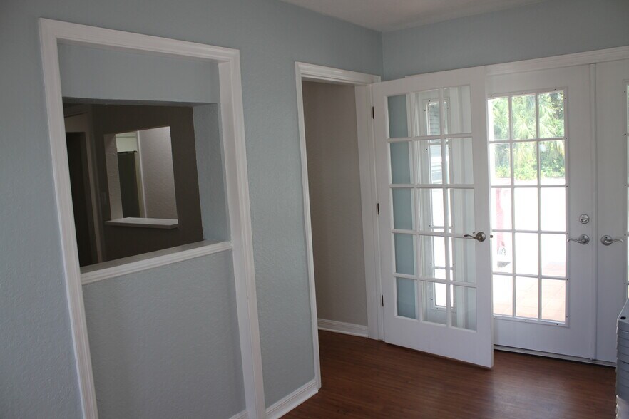 More Photos Of 719 W Winter Park St, Orlando Office Residential For Lease