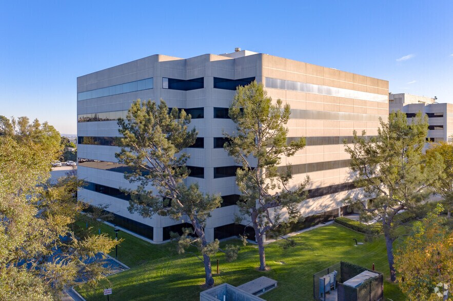 More Photos Of 900 Corporate Center Dr, Monterey Park Unknown For Lease