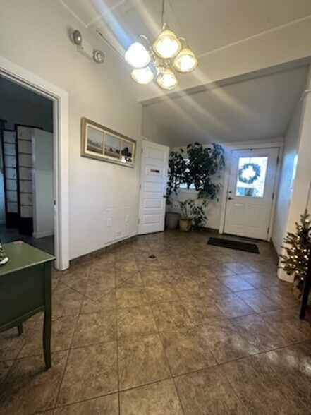 More Photos Of 1462 US Highway 395 N, Gardnerville Office For Sale