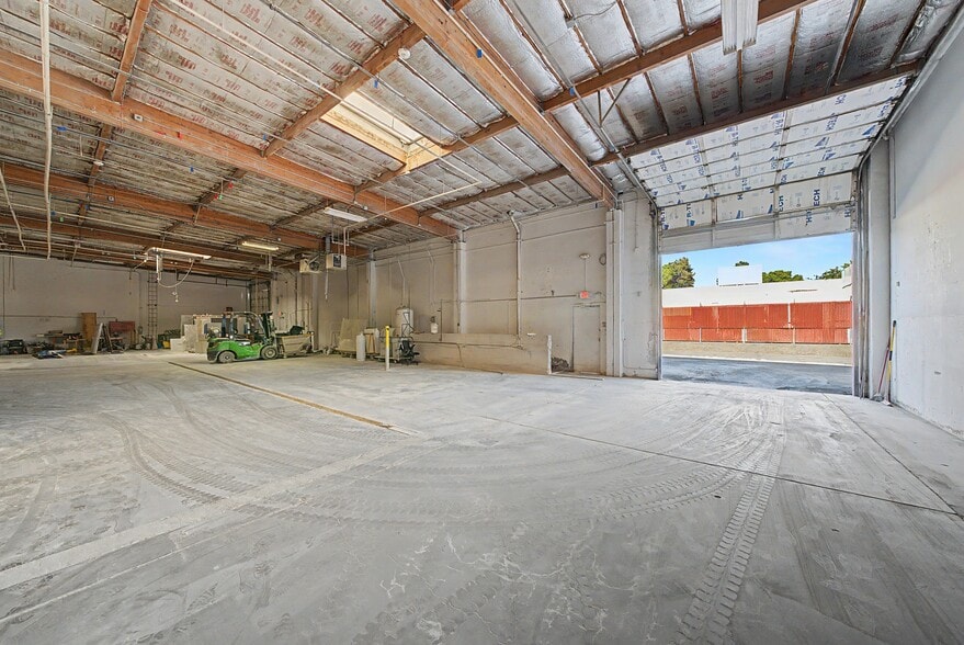 More Photos Of 320 Coney Island Dr, Sparks Warehouse For Sale