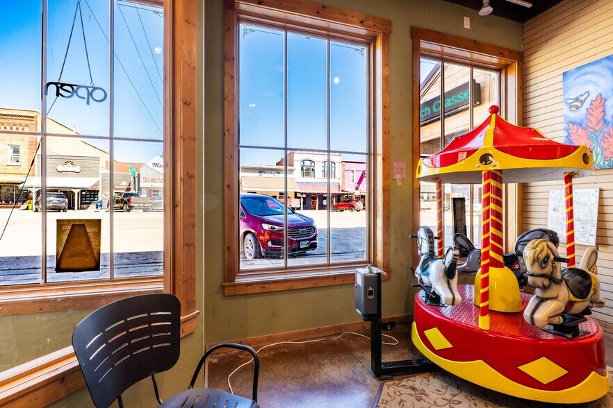 More Photos Of 528 Mount Rushmore Rd, Custer Restaurant For Sale