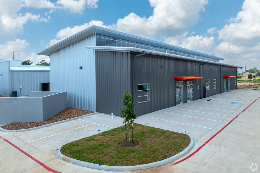 More Photos Of 3340 Spring Stuebner, Spring Unknown For Lease