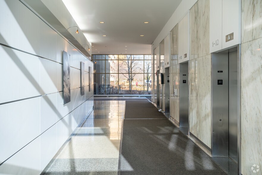 More Photos Of 8550 W Bryn Mawr Ave, Chicago Office For Lease