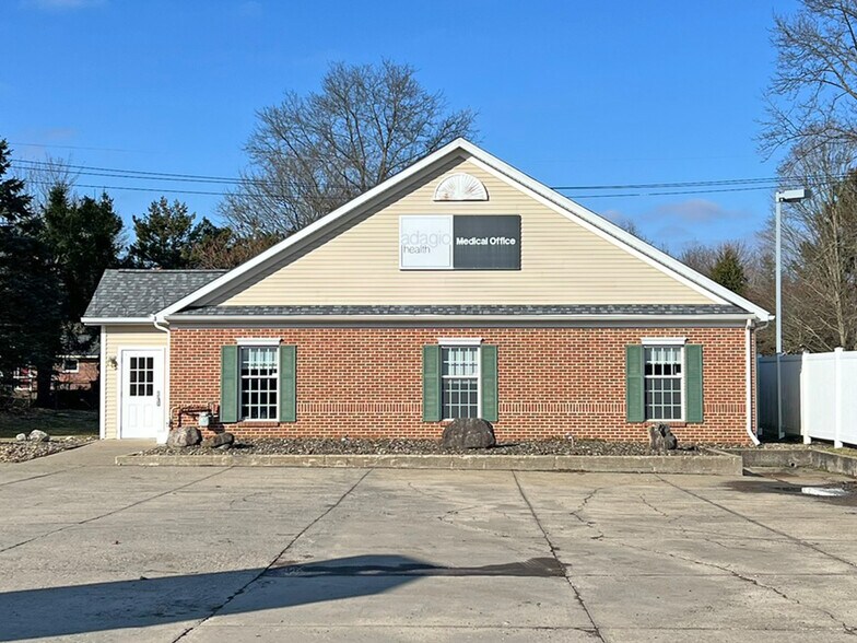 Primary Photo Of 118 E Plum St, Edinboro Medical For Lease