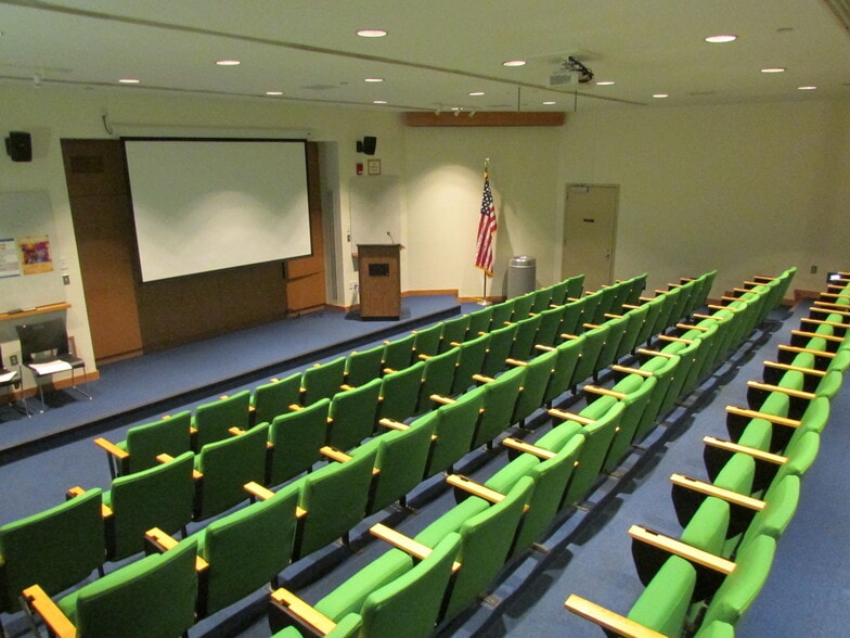 More Photos Of 10 Tara Blvd, Nashua Unknown For Lease