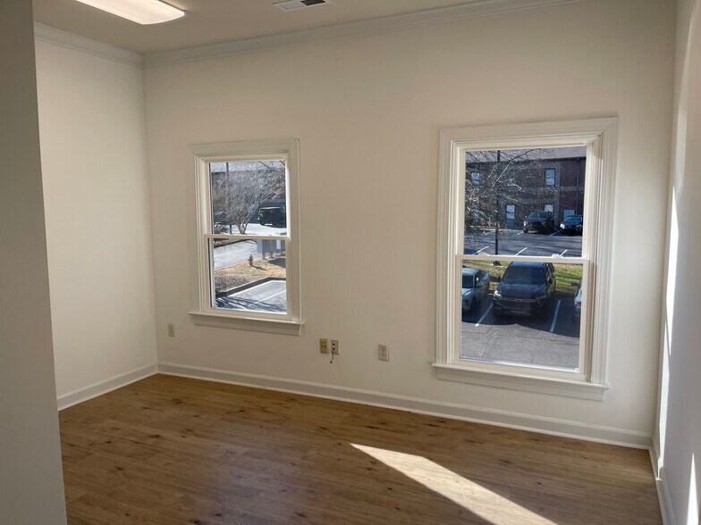 More Photos Of 111 Windel Dr, Raleigh Office Residential For Sale