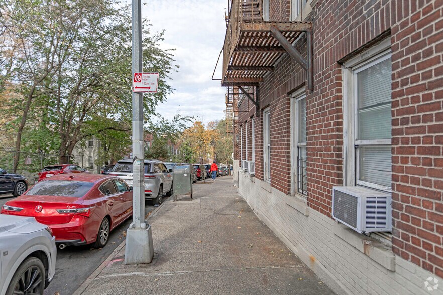 More Photos Of 1860 Billingsley Ter, Bronx Apartments For Sale