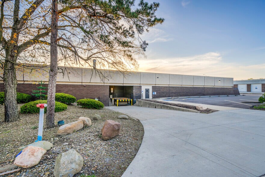 More Photos Of 26111 Miles Rd, Bedford Heights Manufacturing For Lease