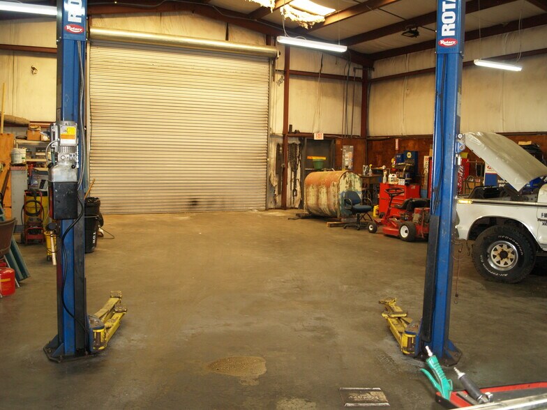 More Photos Of 760 Ledford St SE, Smyrna Warehouse For Sale