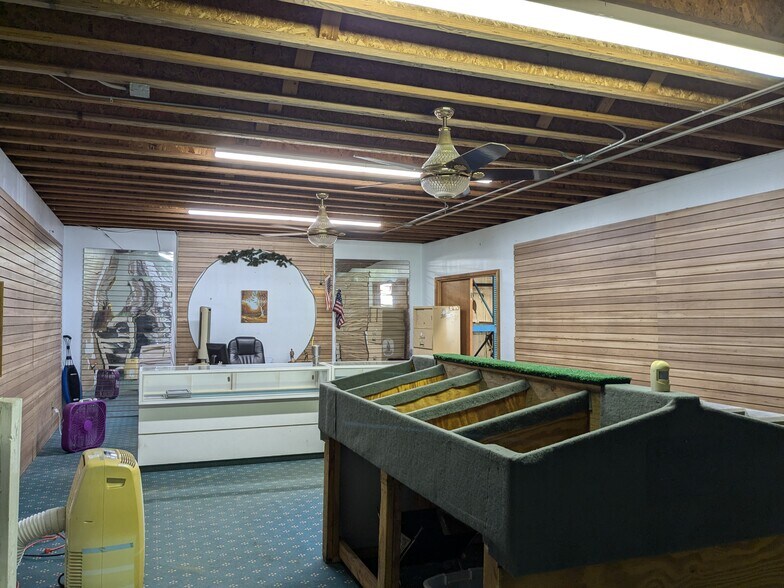 More Photos Of 1423 N Lewis Ave, Tulsa Freestanding For Sale