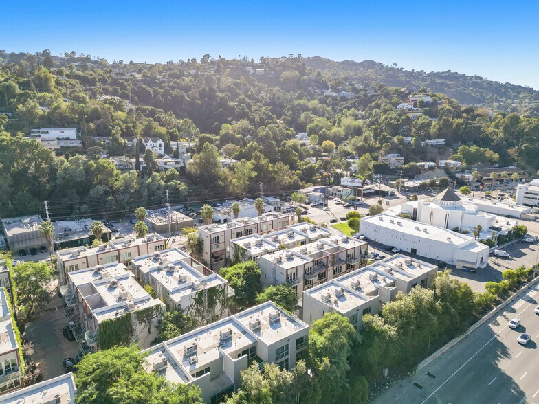 More Photos Of 3450 Cahuenga Blvd W, Los Angeles Office Residential For Lease