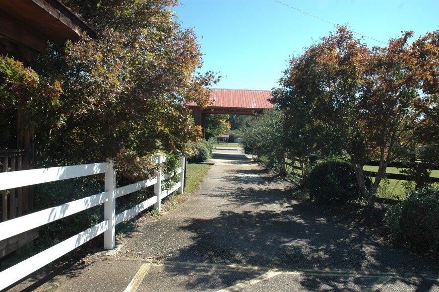 More Photos Of 3472 Hogansville Rd, Lagrange Office For Sale