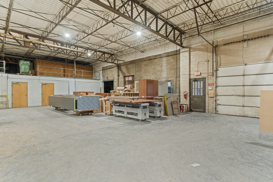 More Photos Of 1641 Crystal Ave, Kansas City Warehouse For Sale