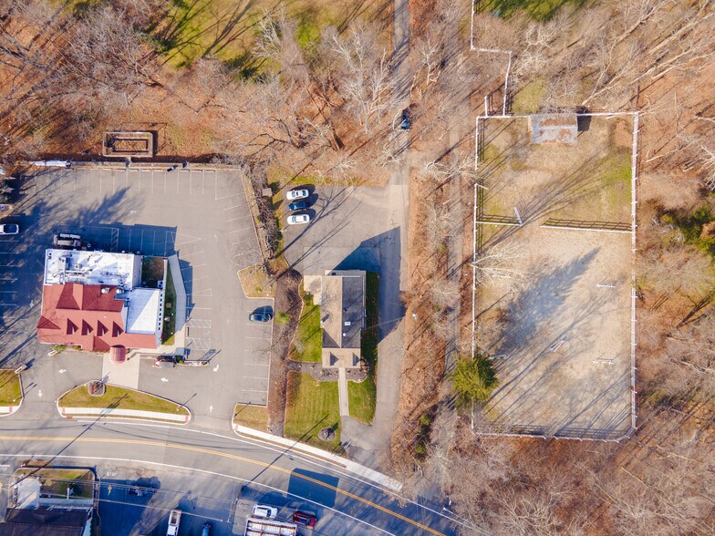 More Photos Of 593 Ramapo Valley Rd, Oakland Medical For Lease