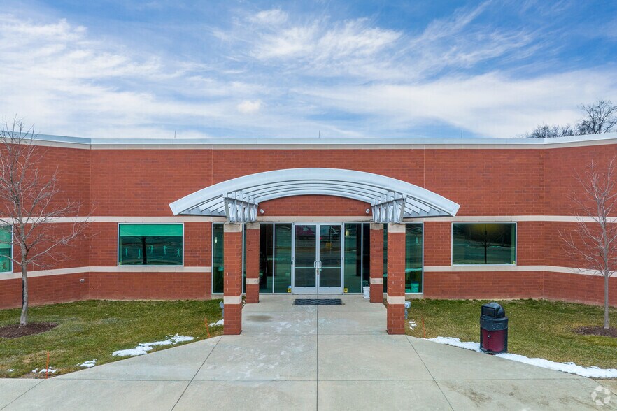 More Photos Of 5210 S State Rd, Ann Arbor Flex For Lease