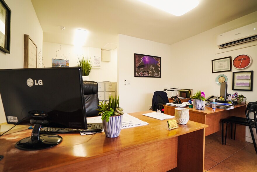 More Photos Of 221 E 9th St, Hialeah Office Residential For Sale