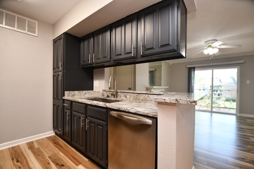 More Photos Of , Houston Multifamily For Sale
