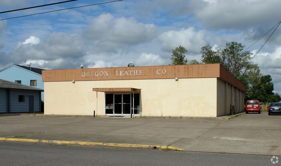 More Photos Of 810 Conger St, Eugene Freestanding For Lease
