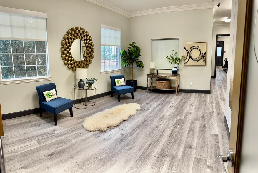 Primary Photo Of 25096 Jefferson Ave, Murrieta Medical For Sale