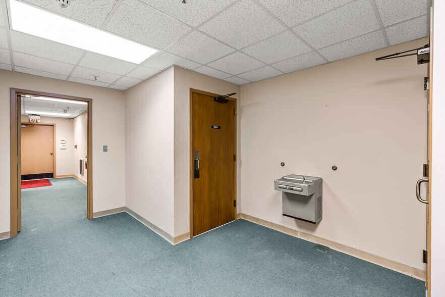 More Photos Of 205 Model Farm Rd, High Point Warehouse For Lease