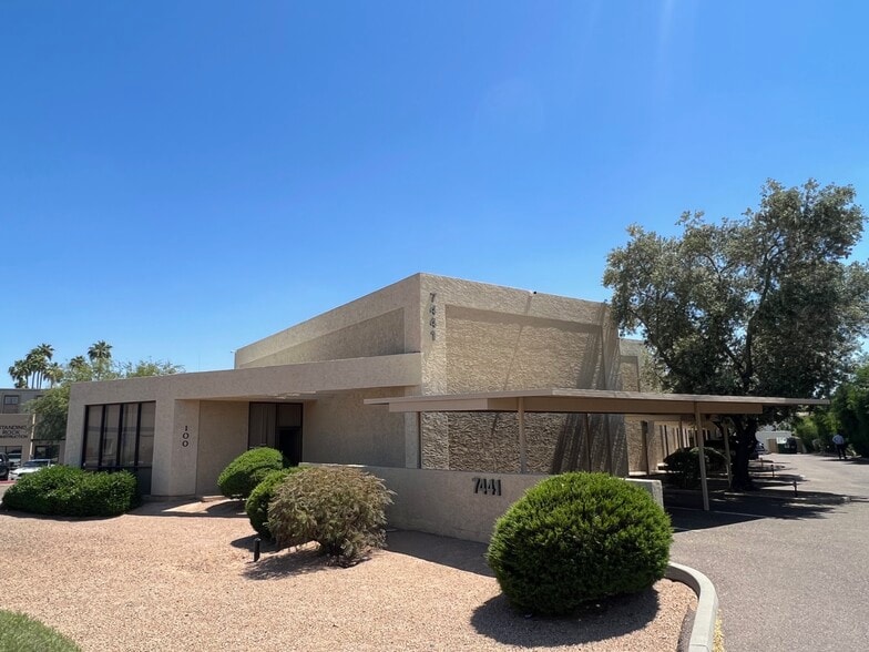Primary Photo Of 7441 E Butherus Dr, Scottsdale Light Distribution For Lease
