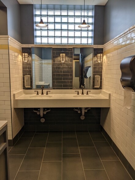 More Photos Of 231 S Main St, Greensburg Office For Sale