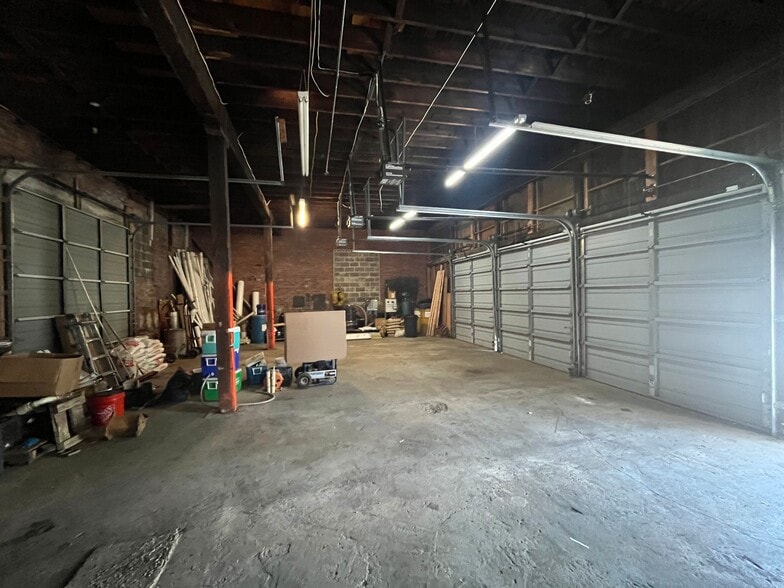 More Photos Of 2127 Hamilton Ave, Hamilton Office For Sale