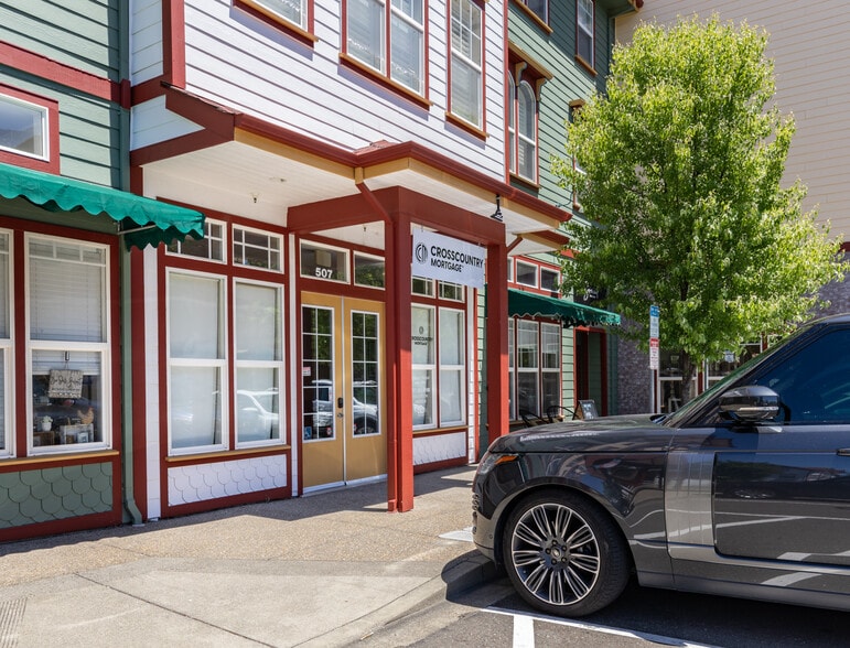 More Photos Of 220 Windsor River Rd, Windsor Apartments For Sale