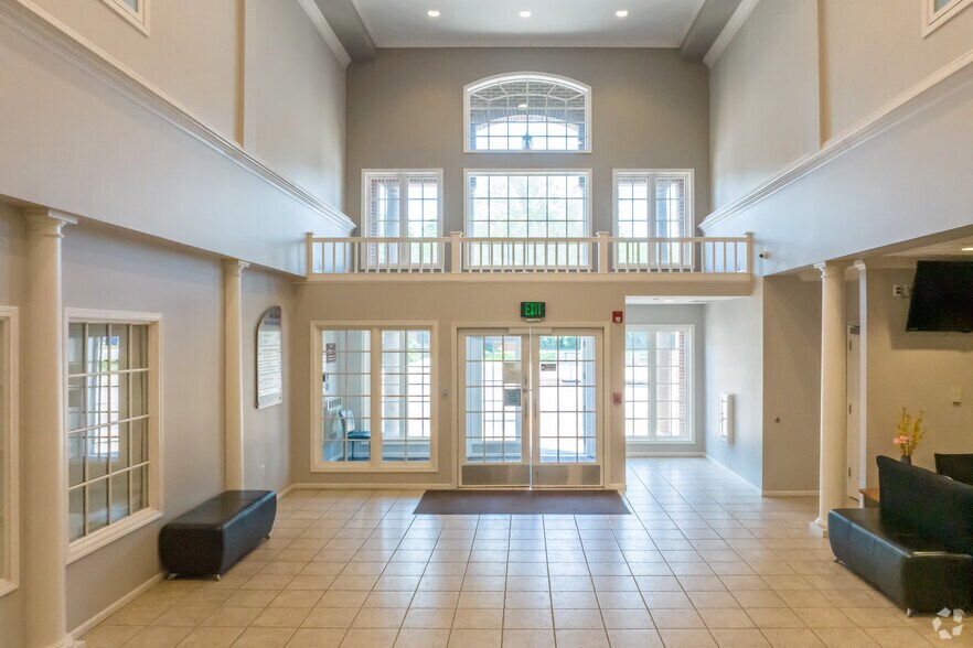 More Photos Of 43650 Garfield Rd, Clinton Township Medical For Lease