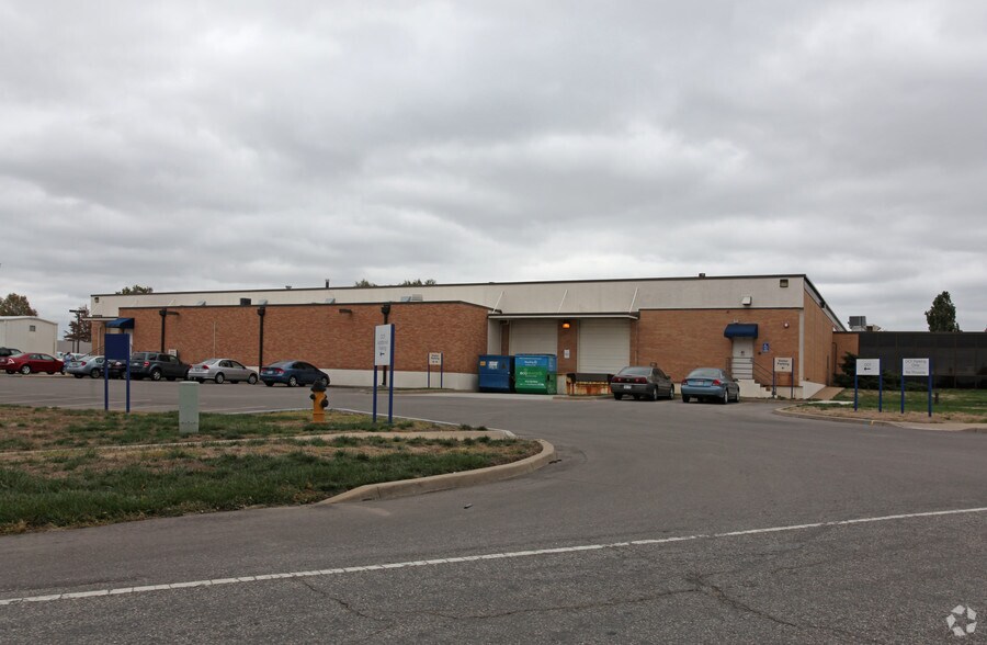 More Photos Of 8915 Lenexa Dr, Lenexa Flex For Lease