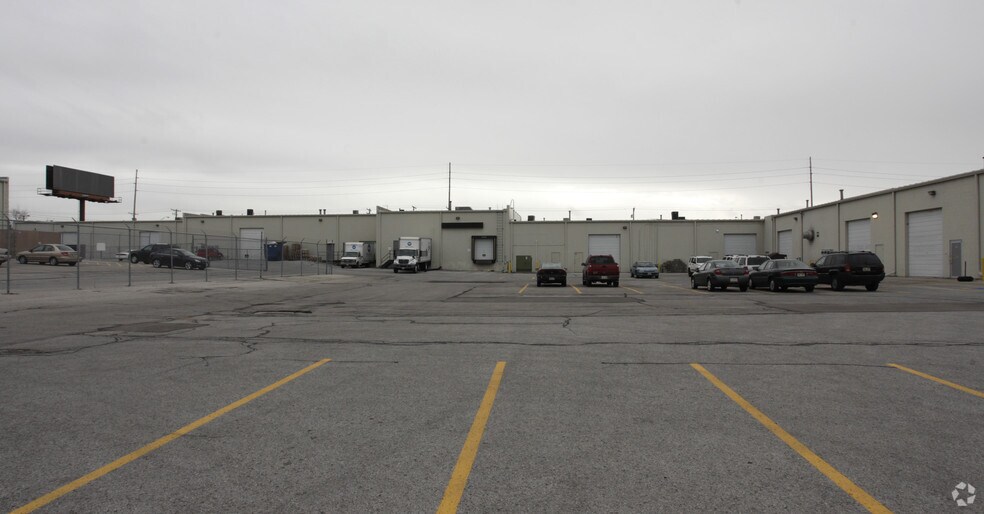 More Photos Of 11105-11147 Mockingbird Dr, Omaha Unknown For Lease