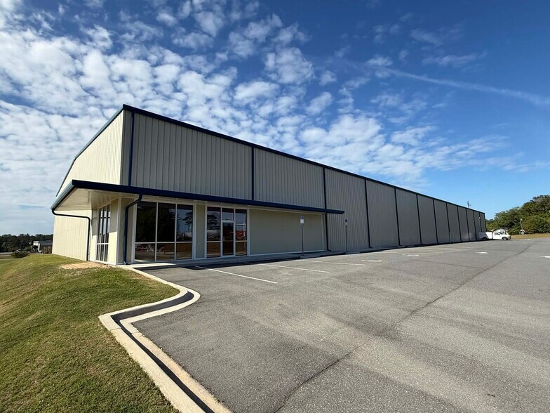 Primary Photo Of 644 Fortune Blvd, Midway Warehouse For Lease
