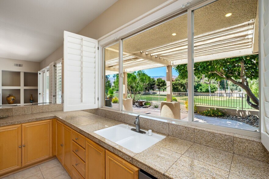 More Photos Of 285 Kavenish Dr, Rancho Mirage Apartments For Sale