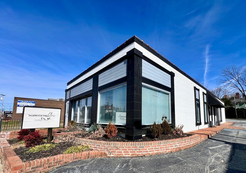 Primary Photo Of 1000-1002 N Main St, High Point Freestanding For Lease