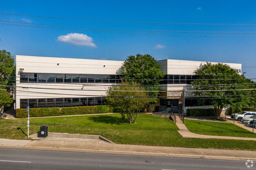 More Photos Of 7901 Cameron Rd, Austin Unknown For Lease