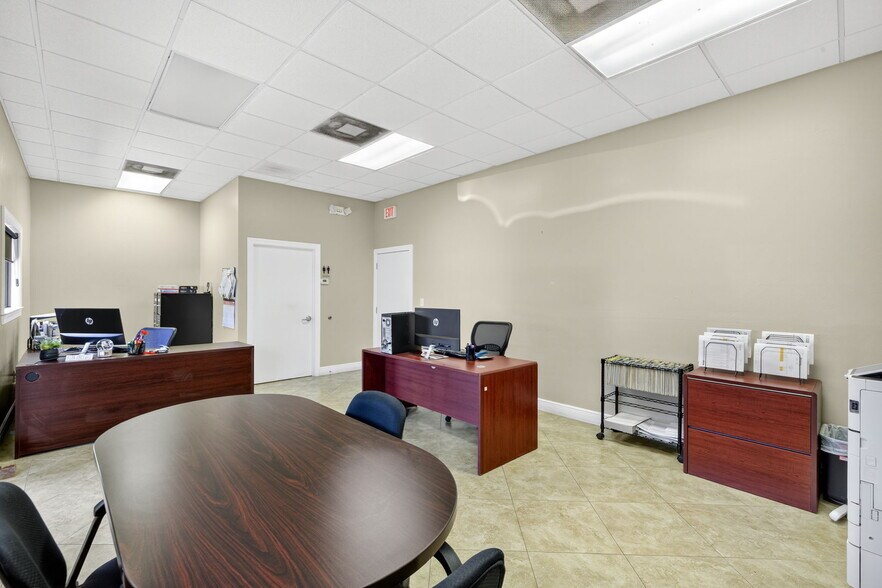 More Photos Of 7863 Drew Cir, Fort Myers Warehouse For Sale