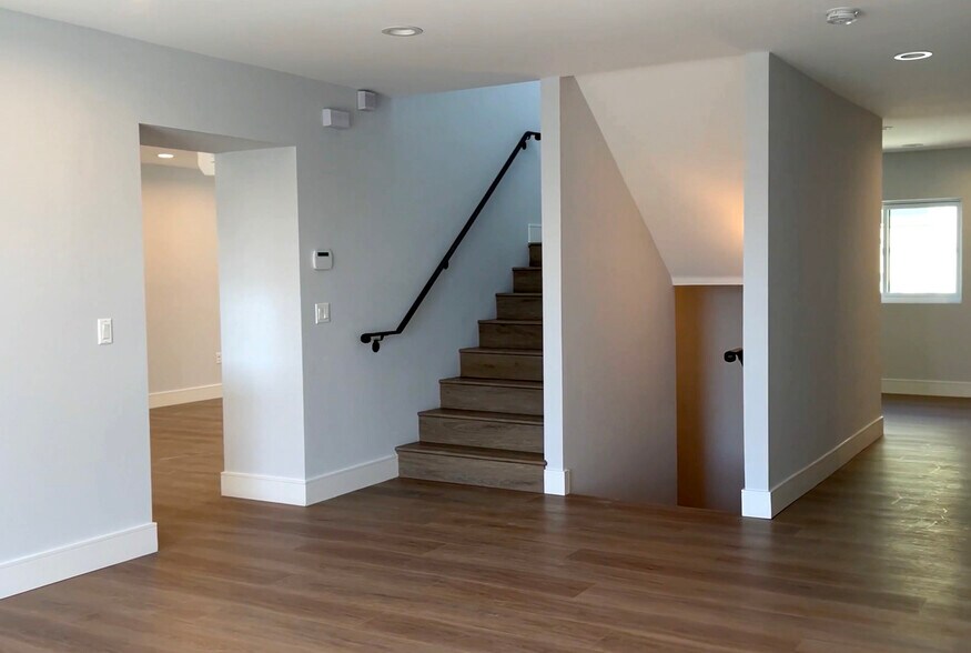 More Photos Of 935-937 N Hill St, Los Angeles Storefront Retail Residential For Sale