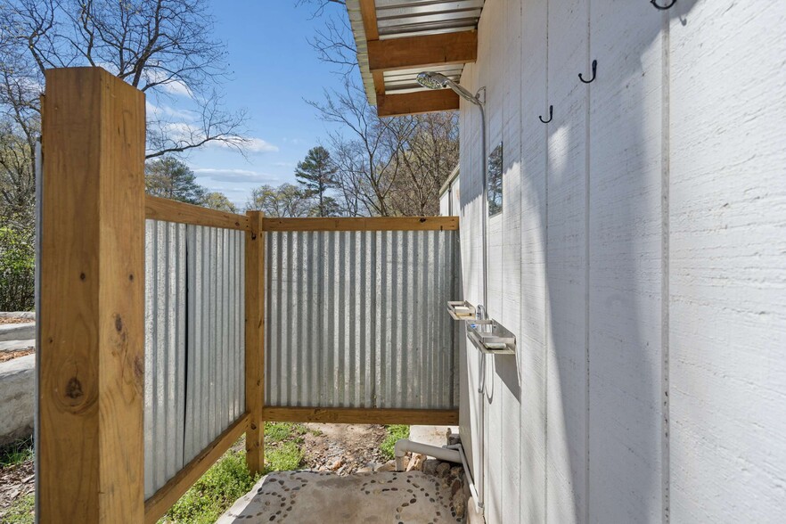 More Photos Of 1860 Penelope Rd NW, Atlanta Hospitality For Sale