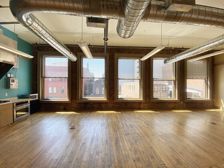 More Photos Of 686 Main St, Buffalo Loft Creative Space For Lease