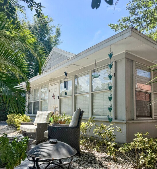 More Photos Of 1664 9th St, Sarasota Multifamily For Sale
